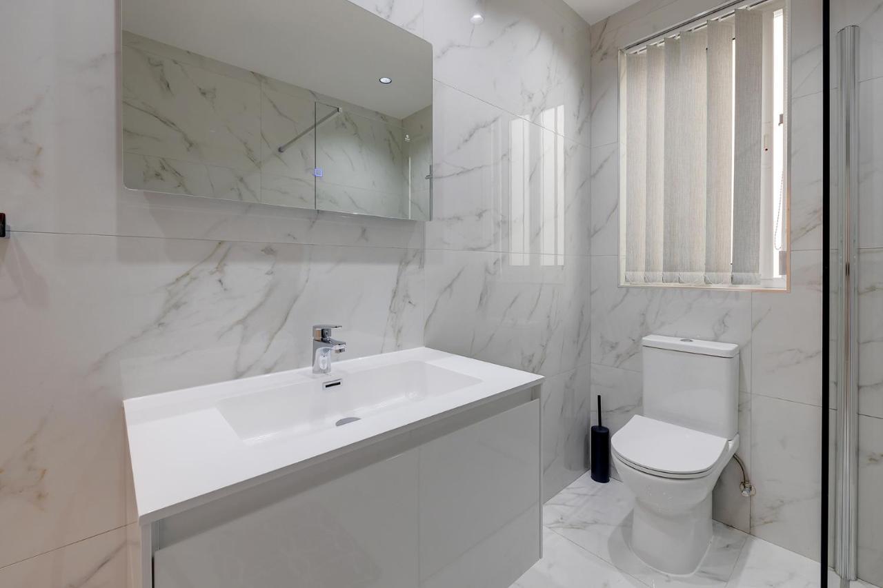 Stylish 2Br Apartment In Central St Julians Saint Julian's Ngoại thất bức ảnh